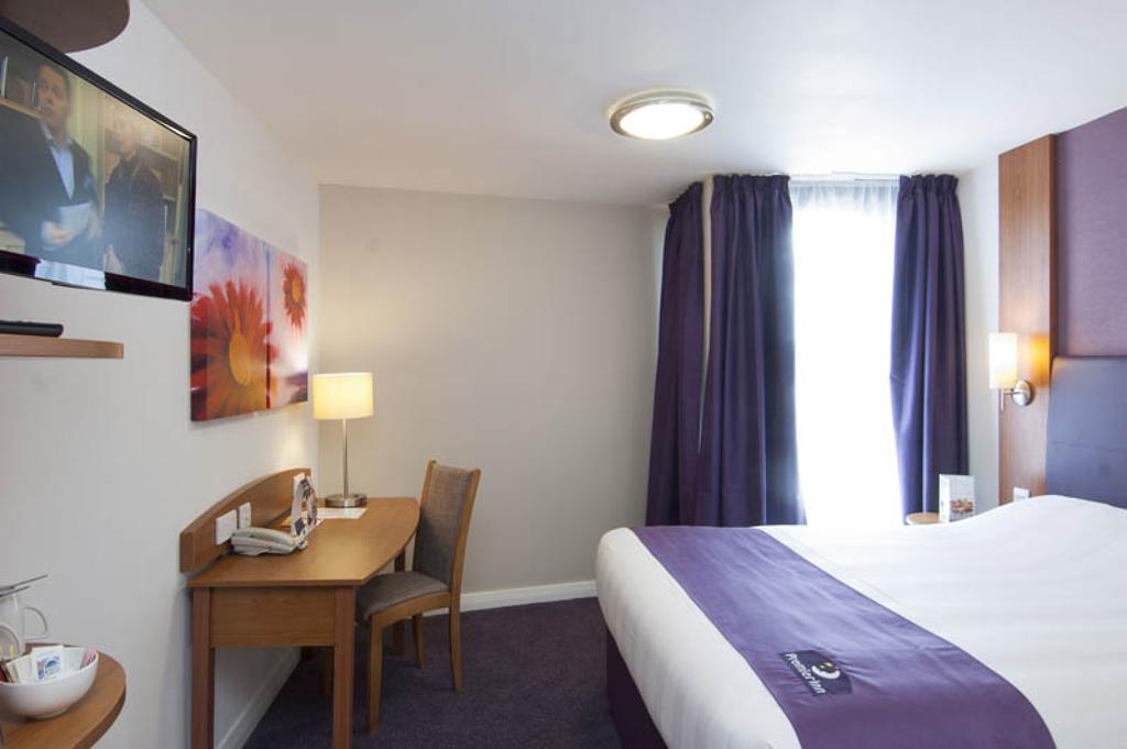Premier Inn Dover East Номер фото