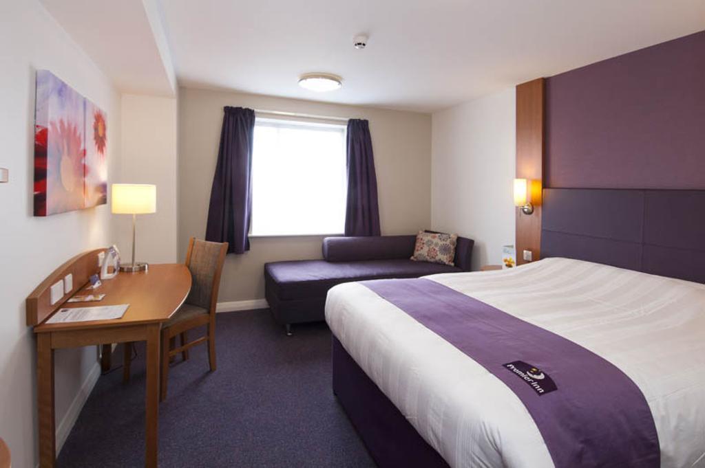 Premier Inn Dover East Номер фото