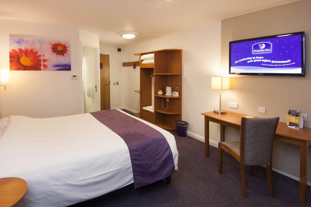 Premier Inn Dover East Экстерьер фото