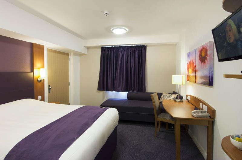 Premier Inn Dover East Экстерьер фото